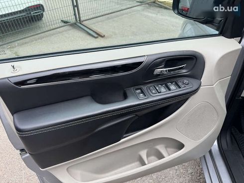 Dodge grand caravan 2017 - фото 17