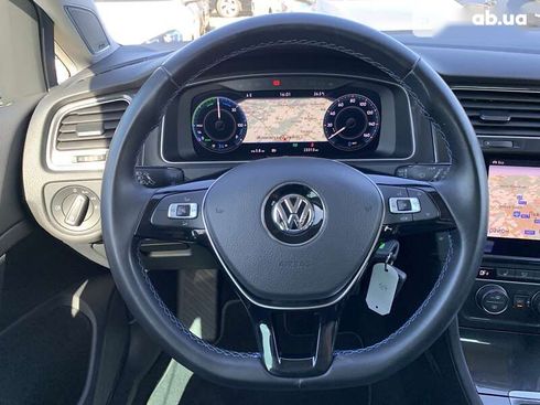 Volkswagen e-Golf 2020 - фото 24