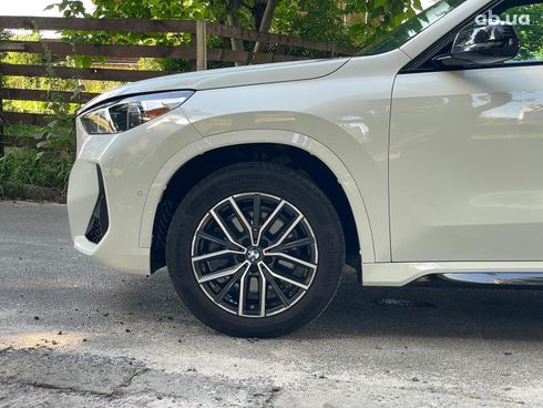 BMW X1 2023 белый - фото 4