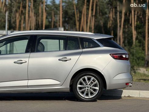 Renault Megane 2017 - фото 13