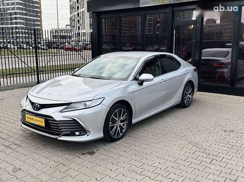 Toyota Camry 2023 - фото 6