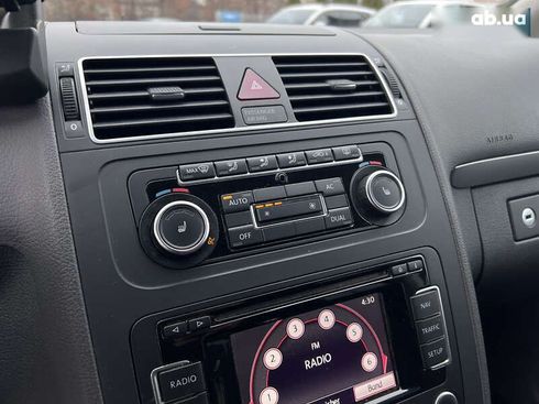 Volkswagen Touran 2011 - фото 23