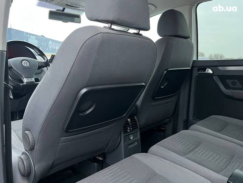Volkswagen Touran 2009 белый - фото 35