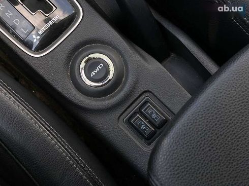 Mitsubishi Outlander 2014 - фото 30
