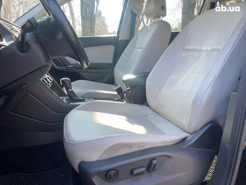 Volkswagen Tiguan 2017 черный - фото 14
