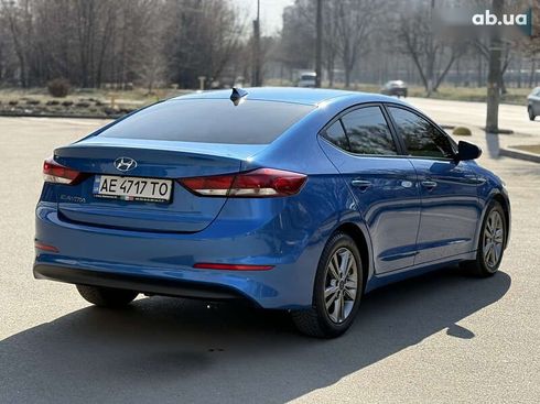 Hyundai Elantra 2017 - фото 12