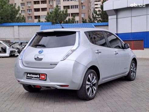 Nissan Leaf 2012 серый - фото 6