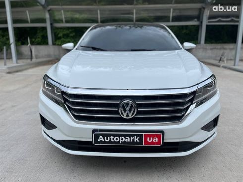 Volkswagen Passat 2020 белый - фото 2