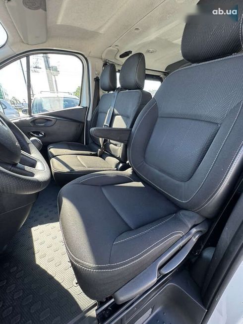 Renault Trafic 2018 - фото 17