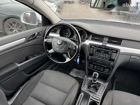 Skoda Superb 2011 - фото 29