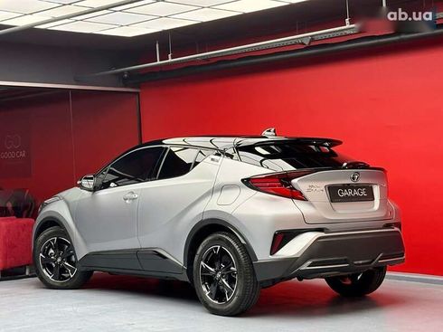 Toyota C-HR 2023 - фото 30