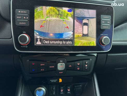 Nissan Leaf 2022 синий - фото 16