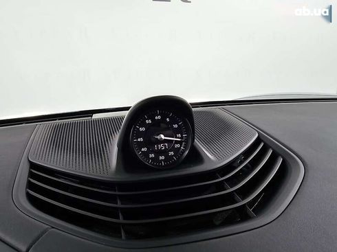 Porsche Taycan 2021 - фото 25