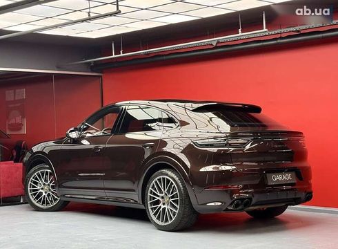 Porsche Cayenne Coupe 2020 - фото 30