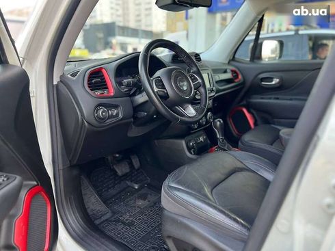 Jeep Renegade 2016 - фото 12