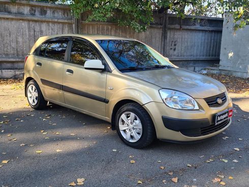 Kia Rio 2008 бежевый - фото 5