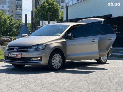 Volkswagen Polo 2019 бежевый - фото 22
