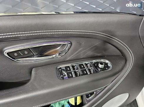 Bentley Bentayga 2021 - фото 25