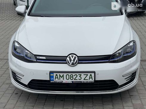 Volkswagen e-Golf 2020 - фото 14