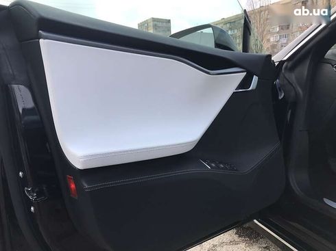 Tesla Model S 2019 - фото 24