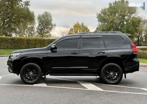 Toyota Land Cruiser Prado 2020 - фото 6
