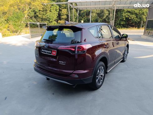 Toyota RAV4 2017 красный - фото 5