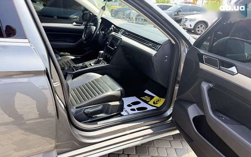 Volkswagen passat alltrack 2017 - фото 9