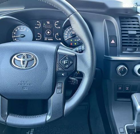 Toyota Sequoia 2018 - фото 16