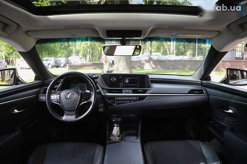 Lexus ES 2018 - фото 12
