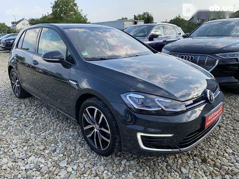 Volkswagen e-Golf 2019 - фото 21