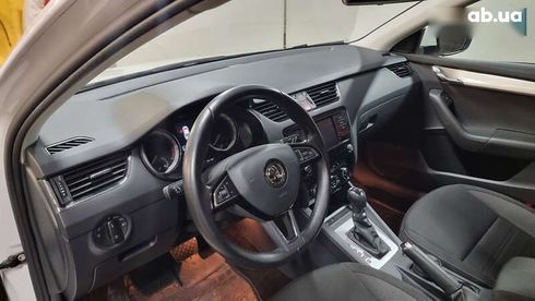 Skoda Octavia 2019 - фото 10