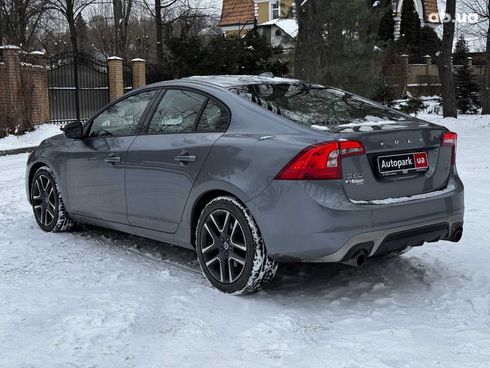 Volvo S60 2016 серый - фото 9