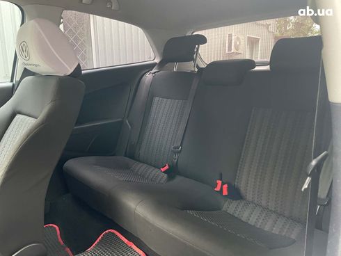 Volkswagen Polo 2015 белый - фото 19