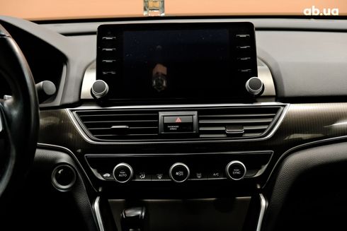 Honda Accord 2022 белый - фото 8