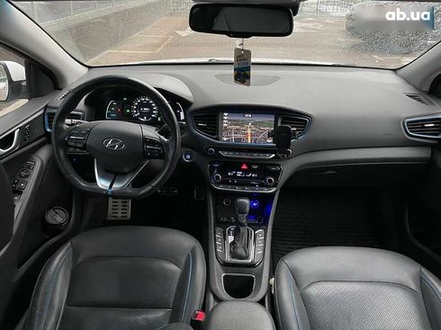 Hyundai Ioniq 2016 - фото 16