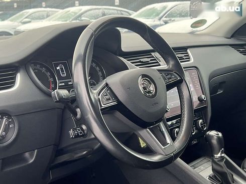 Skoda Octavia 2019 - фото 26