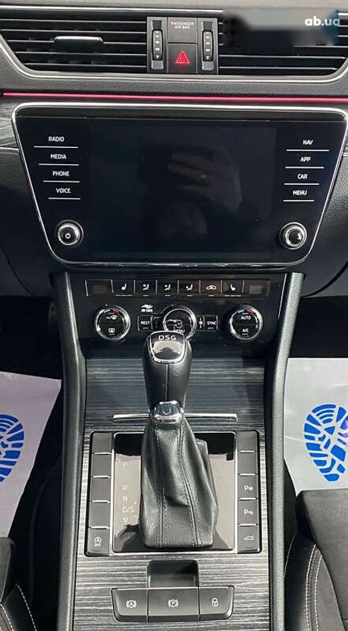 Skoda Superb 2020 - фото 28