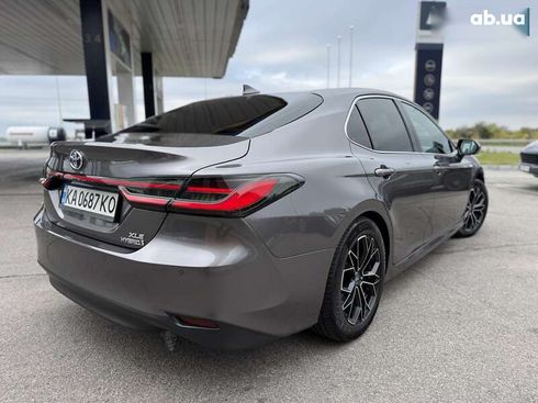 Toyota Camry 2019 - фото 7