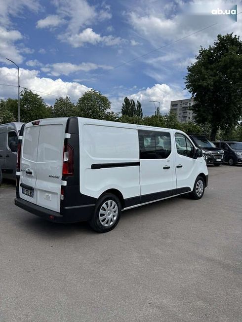 Renault Trafic 2018 - фото 11