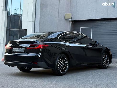 Toyota Camry 2024 - фото 25