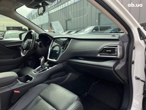 Subaru Legacy 2024 белый - фото 31