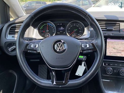 Volkswagen e-Golf 2020 - фото 20