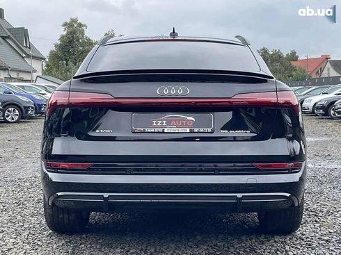 Audi E-Tron 2023 - фото 8