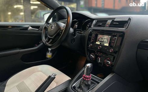 Volkswagen Jetta 2015 - фото 12