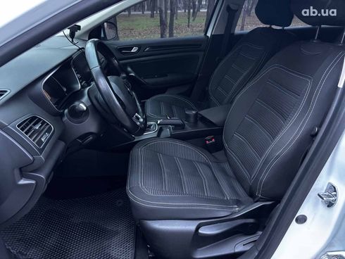 Renault Megane 2016 белый - фото 14