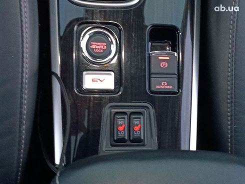 Mitsubishi Outlander 2018 черный - фото 60