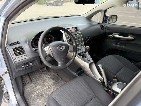 Toyota Auris 2008 - фото 11