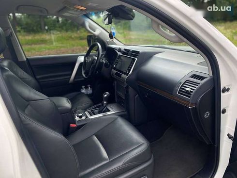 Toyota Land Cruiser Prado 2020 - фото 22