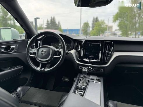 Volvo XC60 2018 - фото 11