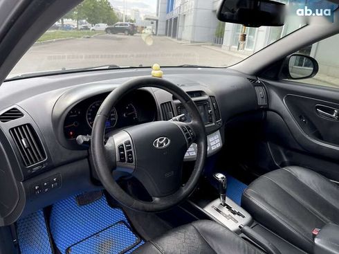 Hyundai Elantra 2011 - фото 15